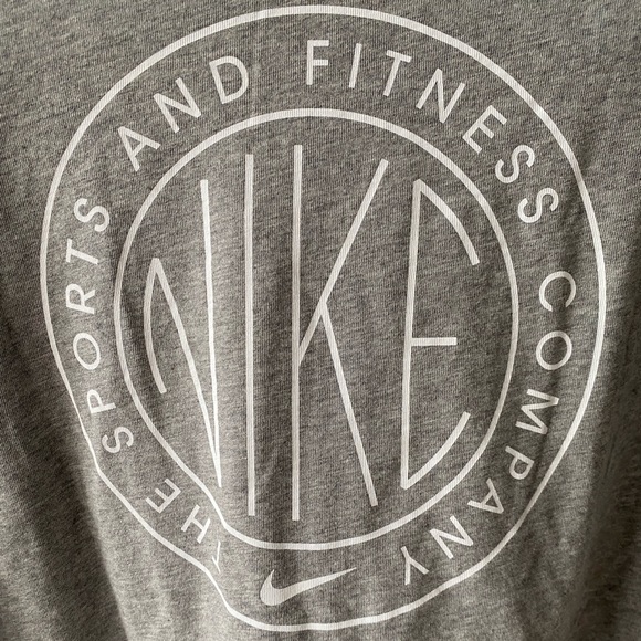 NWT Nike long sleeve Cropped - Picture 2 of 9